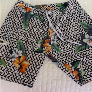 Men’s flower shorts